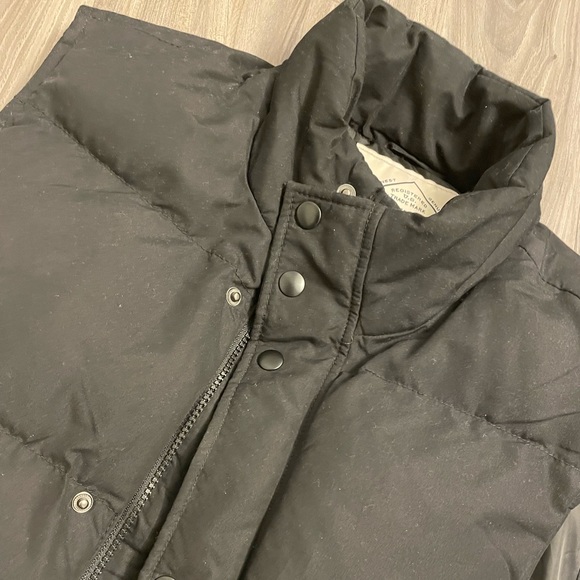 St. John’s Bay Puffer Vest - Picture 2 of 4